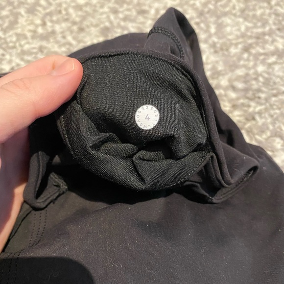 Lululemon leggings 28”, size 4 - Picture 4 of 4